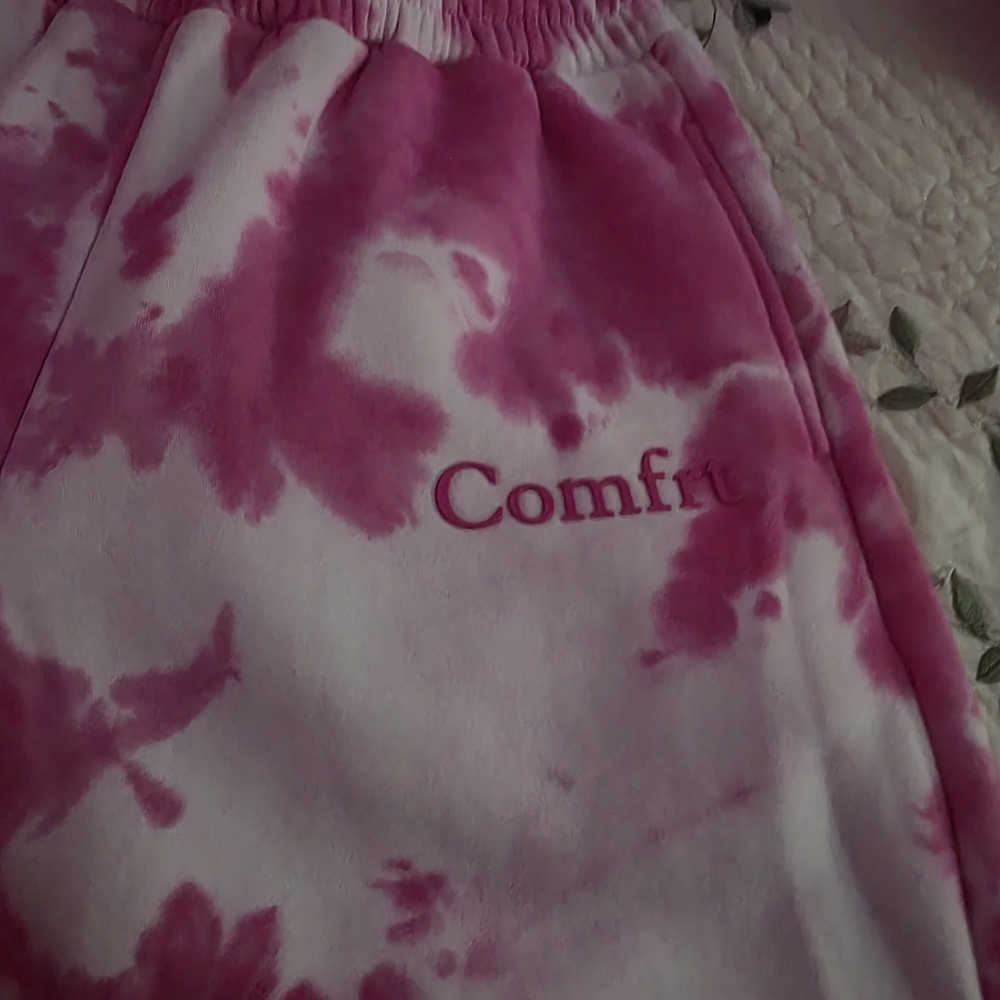 Comfrt Pink Tie-Dye Women's Lounge Set - Picture 8 of 10